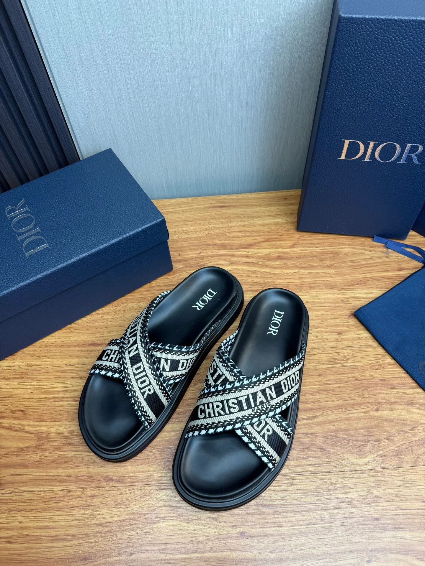 Men's shoes 260💰 Dior. Men's slippers🩴Official website 1:1 production 38-45 size 45 46 🉑️Customized original material shipped✅